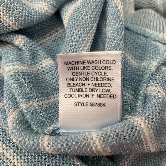 It's Our Time Women's Top X-Large Blue White Striped Buttons on Back - Picture 12 of 12